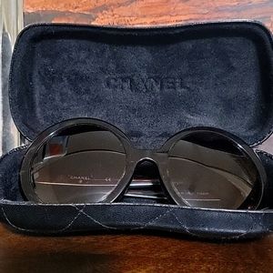 Authentic Chanel sunglasses - Tortoise